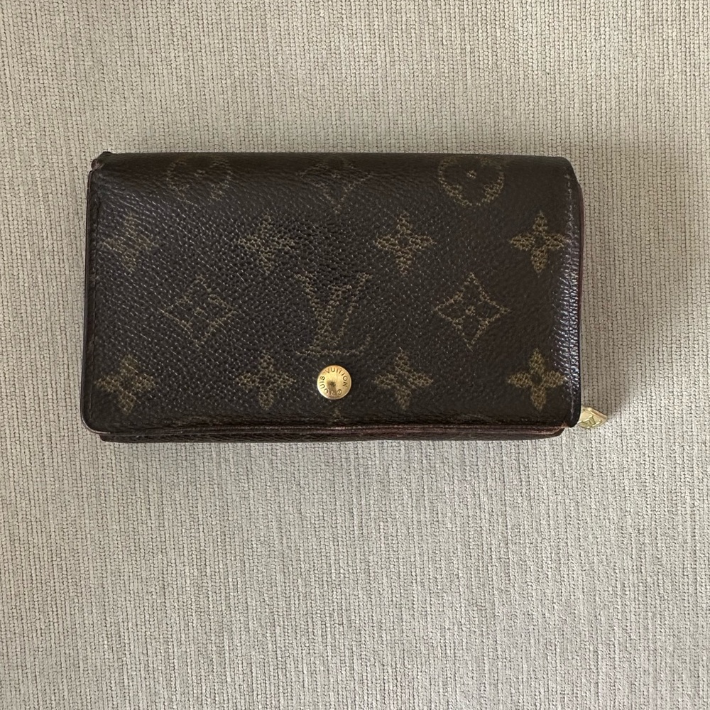 GUC Louis Vuitton wallet